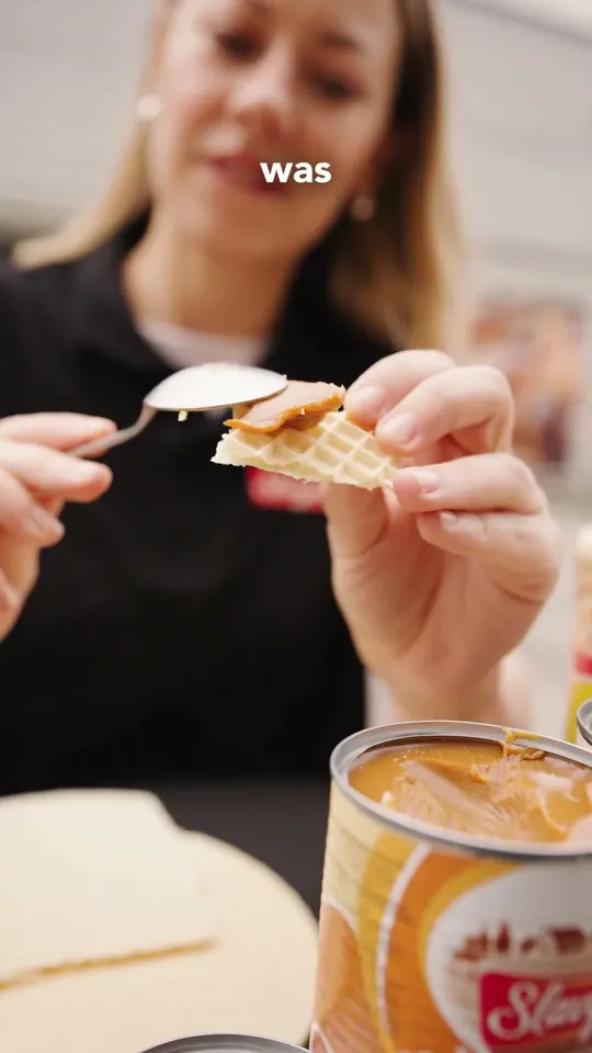 Waffelblätter mit Kondensmilch